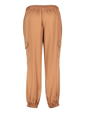 Vera Mont Schlupfhose mit aufgesetzten Taschen in Golden Cinnamon