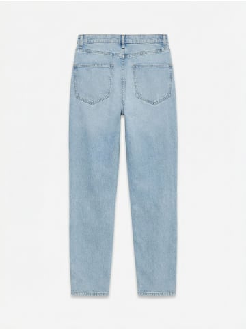 Vero Moda Mom Jeans in Light Blue Denim