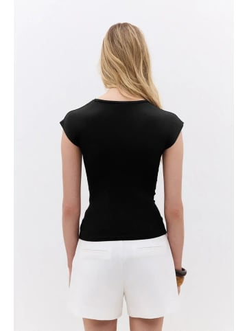 NO MATTER WHAT Shirt in Schwarz