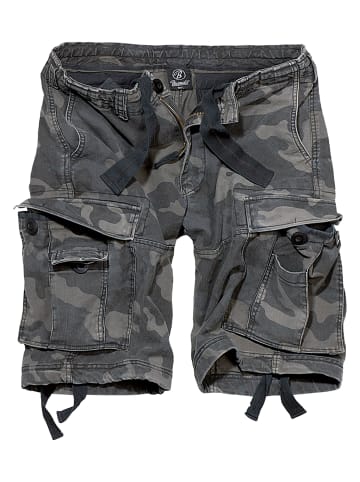 Brandit Cargo Shorts in darkcamo