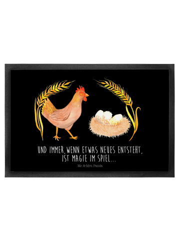 Mr. & Mrs. Panda fußmatte Huhn Stolz mit Spruch in Schwarz