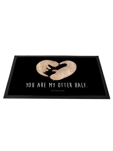 Mr. & Mrs. Panda Fußabstreifer Otter Herz mit Spruch in Schwarz