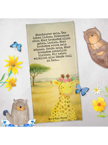 Mr. & Mrs. Panda Badehandtuch Giraffe Blumenkranz Design mit Spruch in Sandig