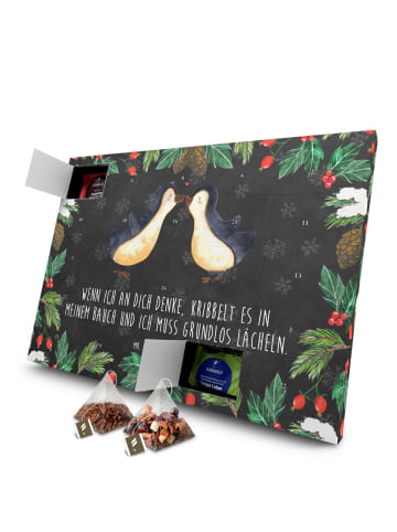 Mr. & Mrs. Panda Tee Adventskalender Pinguine Kuss mit Spruch in Kreidetafel