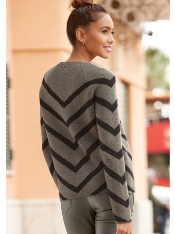 LASCANA Strickpullover in khaki-schwarz