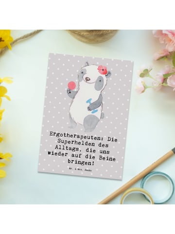 Mr. & Mrs. Panda Postkarte Ergotherapeutin Superhelden mit Spruch in Grau Pastell