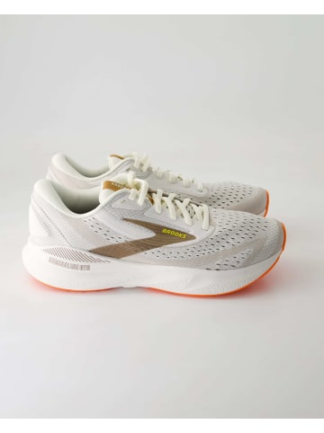 Brooks Laufschuhe in Beige