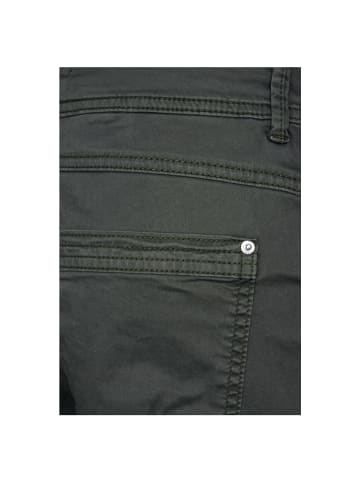 Cecil Capri in strong khaki