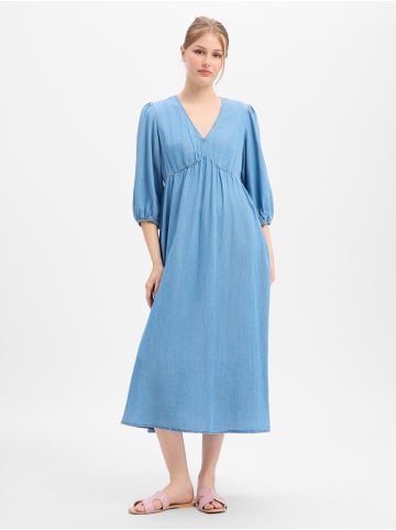 Marie Lund Kleid in hellblau - 0001