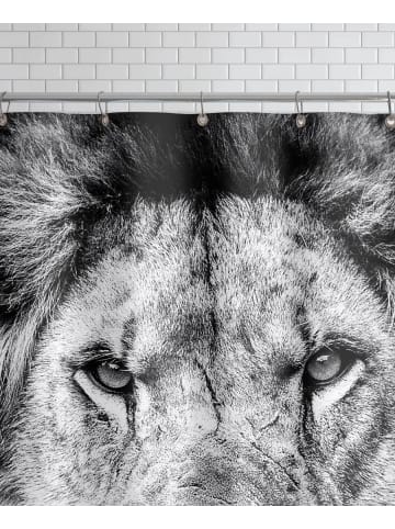Juniqe Duschvorhang "Portrait of a Regal Lion" in Schwarz & Weiß