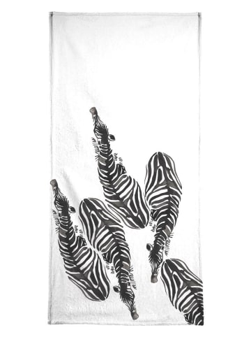 Juniqe Handtuch "Zebra" in Grau & Schwarz