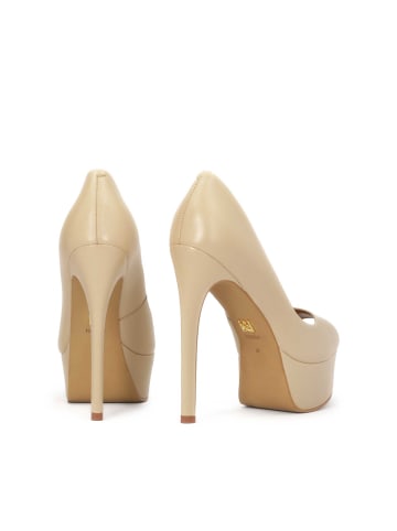 Kazar Pumps in Beige