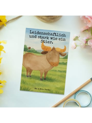 Mr. & Mrs. Panda Postkarte Sternzeichen Stier Design mit Spruch in Weiß