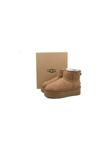 UGG Schneestiefel Mid mit Fleecefutter in Braun EUR 39