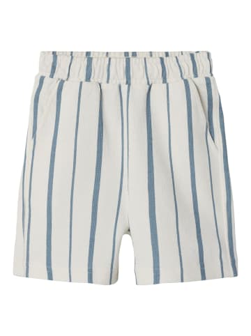 name it Shorts in White Alyssum