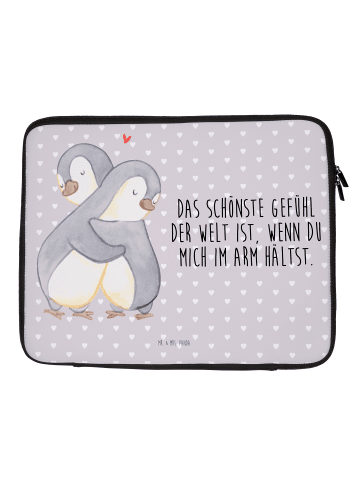 Mr. & Mrs. Panda Notebook Tasche Pinguine Kuscheln mit Spruch in Grau Pastell