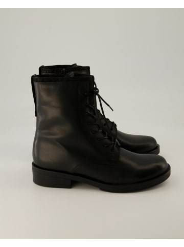 Schnürstiefeletten in Schwarz