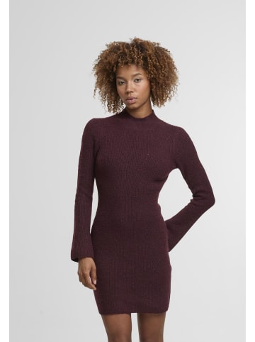 Noisy may Noisy may Kleider in windsor wine