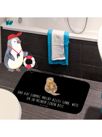 Mr. & Mrs. Panda Badteppich Otter Kind mit Spruch in Schwarz