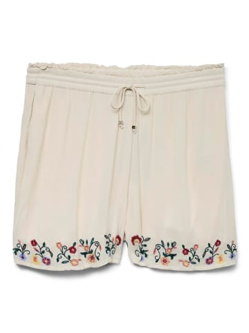Vero Moda Shorts in Birch