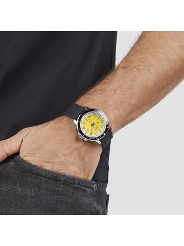 s.Oliver Armbanduhr Elegant Silicone in schwarz