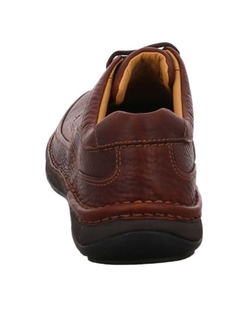 Clarks Klassischer Schnürschuh in braun