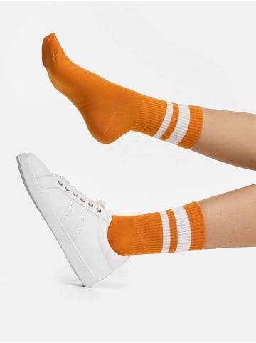 Nur Die  Freizeitsocken Statement Socken mit Stickerei in Mix orange