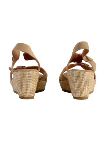 Emilie Karston Esabel-Sandale aus Leder mit Keilabsatz Beige