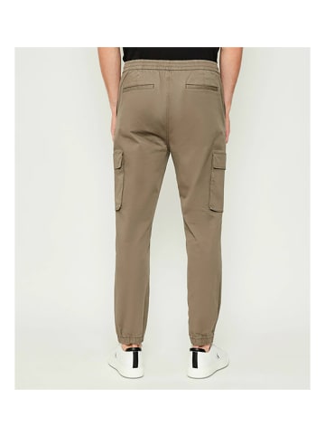 Calvin Klein Schmal geschnittene Cargohose in Braun