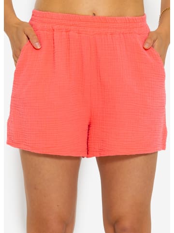 SASSYCLASSY Musselin Shorts in Koralle