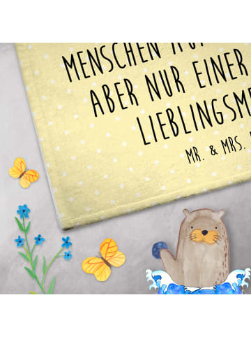 Mr. & Mrs. Panda Frotteehandtuch Roter Panda mit Spruch in Gelb Pastell