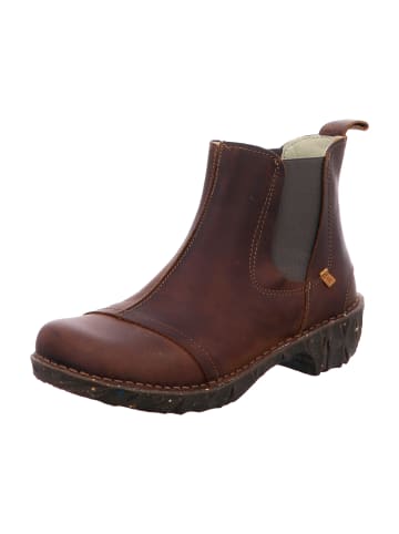 El Naturalista Chelsea Boots in Braun