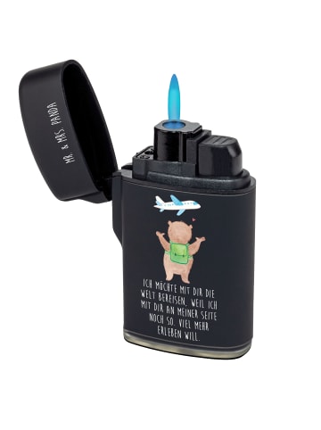 Mr. & Mrs. Panda Gasfeuerzeug Bär Flugzeug mit Spruch in Schwarz