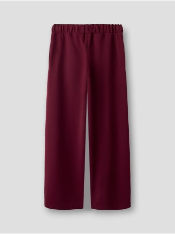 name it Hose in Burgundy