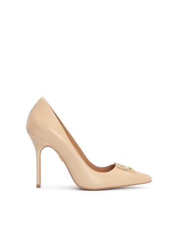 Kazar Pumps in Beige