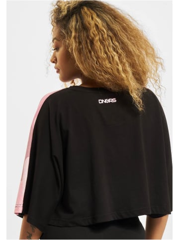 DNGRS Dangerous Cropped T-Shirts in black/rose camo