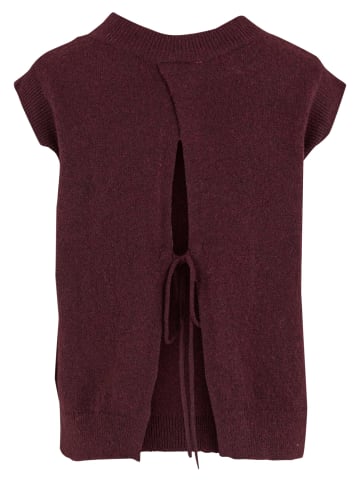 Noisy may Noisy may Westen in windsor wine