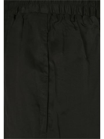 Urban Classics Resort Short in black
