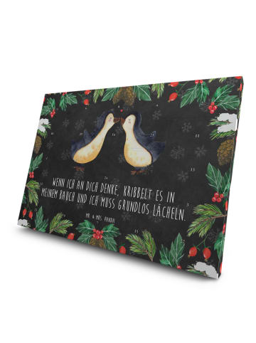 Mr. & Mrs. Panda Advents-Teekalender Pinguine Kuss mit Spruch in Kreidetafel
