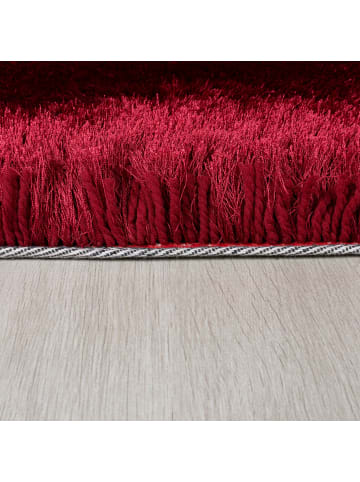 KADIMA DESIGN Superweicher Hochflor-Teppich in modernem Design in Rot