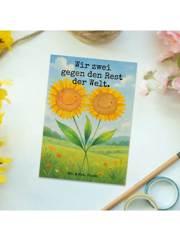 Mr. & Mrs. Panda Postkarte Blume Sonnenblume Design mit Spruch in Weiß
