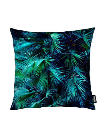 Juniqe Kissen "Amoung the Palm Leaves" in Blau & Grün