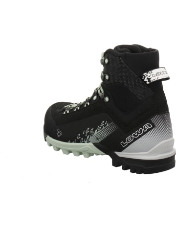 LOWA Bergstiefel in schwarz