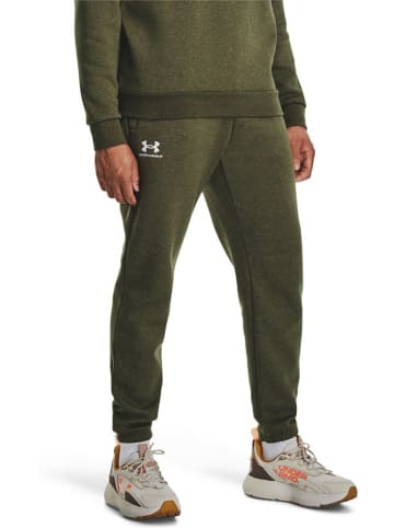 Under Armour "UA Essential Fleece Joggers" in Grün