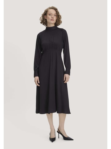 Hessnatur Hessnatur Kleid Midi tailliert aus LENZING™ ECOVERO™ Viskose in schwarz