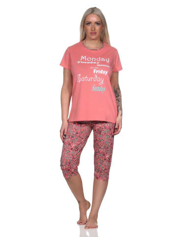 NORMANN Damen Capri Pyjama mit Allover-Muster und Frontprint in apricot