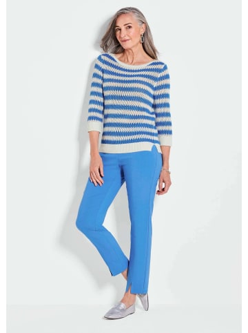 GOLDNER Kurzgröße:  Halbarm Streifenstrick-Pullover in weiß / blau / gemustert