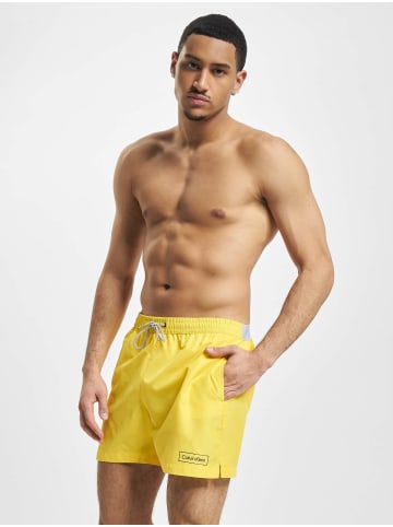 Calvin Klein Badeshorts in eureka yellow