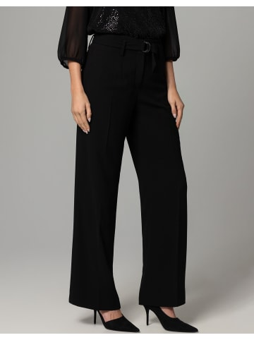 More & More Hose in black