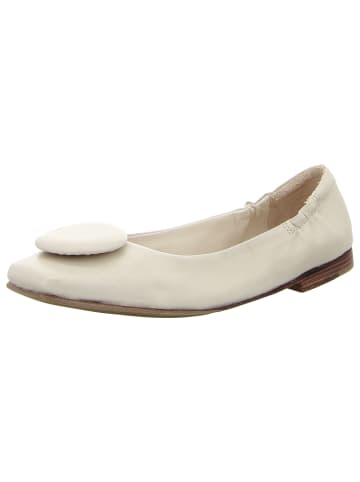 Rebecca White Ballerinas in beige